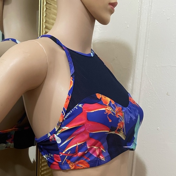 Athleta Navy bikini Top - Picture 7 of 9